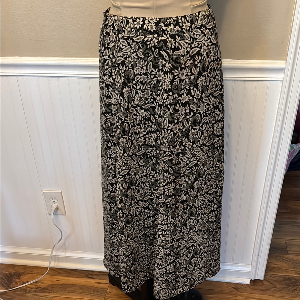 Floral Black and White Women's Skirt